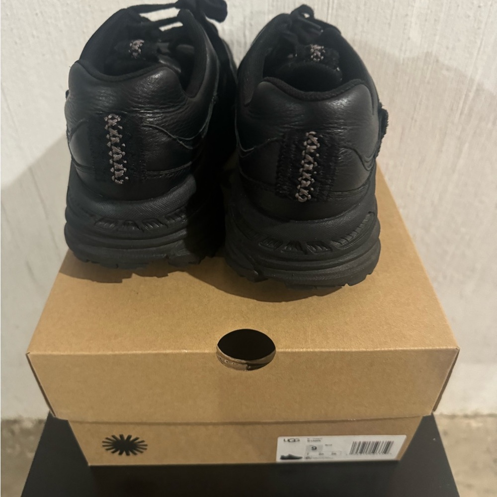 Womens Ugg CA805 Sneakers Black Size 9 - Picture 4 of 6
